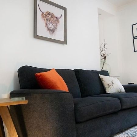Central 2 Bedroom Luxury Home Close To River Ness Інвернесс Екстер'єр фото